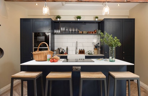 Newlyn Apartment | A beautiful apartment in Newlyn with two bedrooms and two bathrooms, just a short stroll from the ha