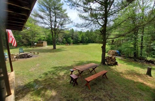 Beaver Dams Cabin | A beautiful Cabin in the woods. B00K 3 nights, get 4th night Free