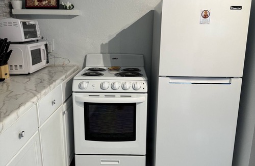 Warm Mineral Springs Apartment | A Beautiful - Cozy Studio by the Warm Mineral Springs Florida.