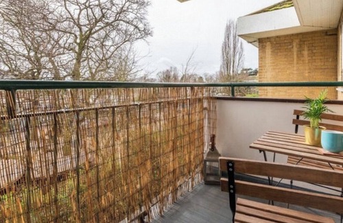 West Hill Apartment | A Beautiful London Accommadation