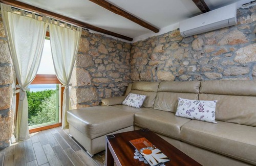 Zagorje Villa | A beautiful panorama view of the sea and the nearby islands