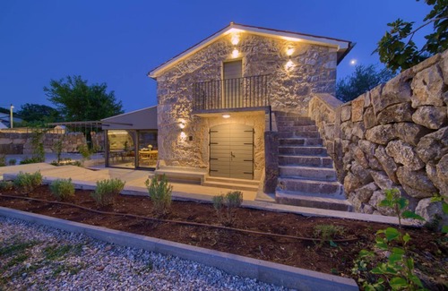 Nenadici House | A beautiful stone house with private pool, sleeps 6