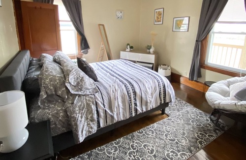 Auburn Apartment | A beautiful Waterfront Property