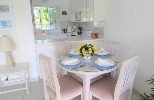 Rockley Apartment | A Beautifully Cool & Clean 1 Bedroom Apartment, sleeps 4