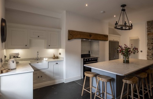 Llanfor House | A beautifully restored Large farmhouse with garden