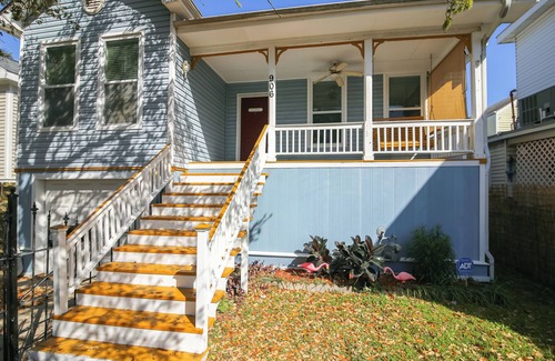 Galveston Cottage | A Bended Oak Bungalow