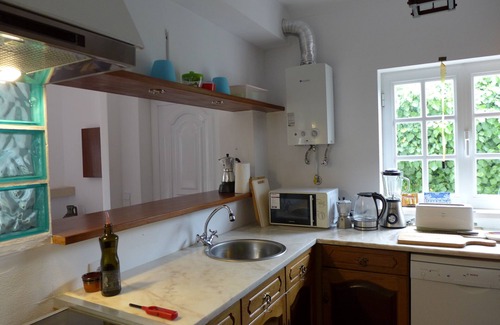 Fornos House | A bit of paradise close to Meco Beach