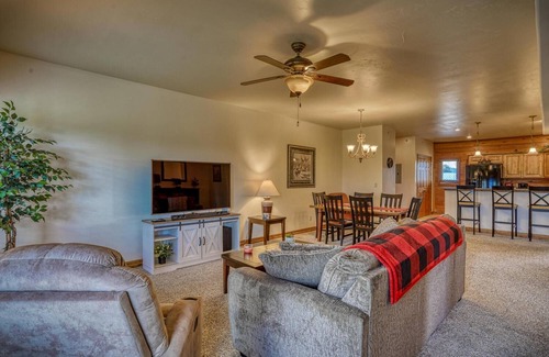 Pagosa Springs Apartment | A C No pet fee Pet Friendly two Bedroom Condo