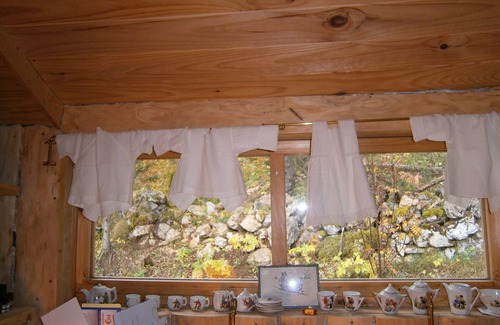 Premanon Ski Chalet | A CABANE D'ECRIVAINE: 200m from forest tracks and paths