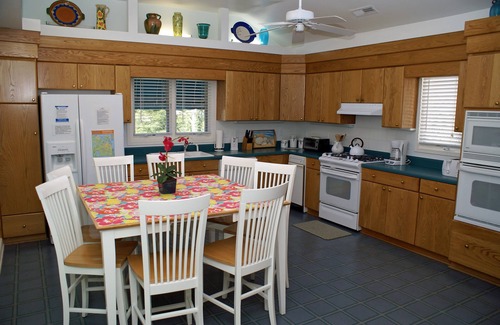 Croatan Beach House | A Caribbean Fantasy-Lux/Comf/Style/Pool/Tikibar - in Croatan near Boardwalk
