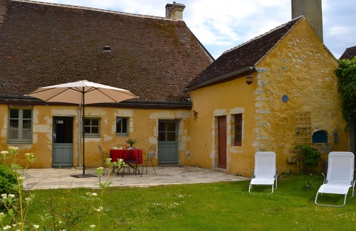 Saint-Hilaire-sur-Erre Cottage | A charming village house in Le Perche