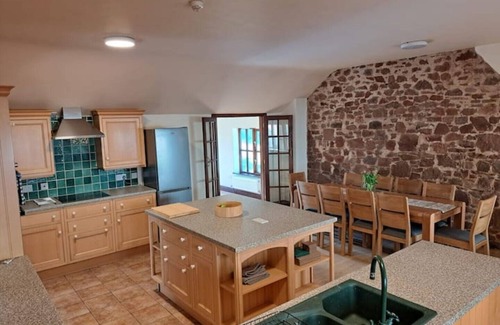Fiddington Cottage | A charming 4 bedroom cottage with plenty of space to relax.n