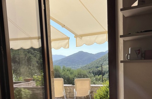 Portoferraio Cottage | A charming country house nestled in the hills nearby Elba best beaches.