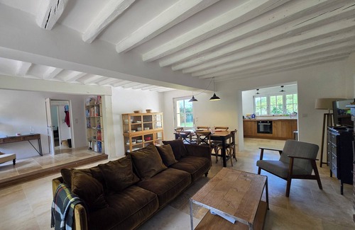 Les Ressuintes House | A charming house to relax in