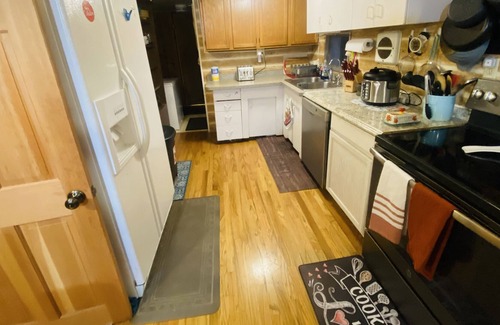 Franklin to the Fort Bed & Breakfast | A Cheerful 1 and half house located in Missoula Montana. Sleeps 3 people only.