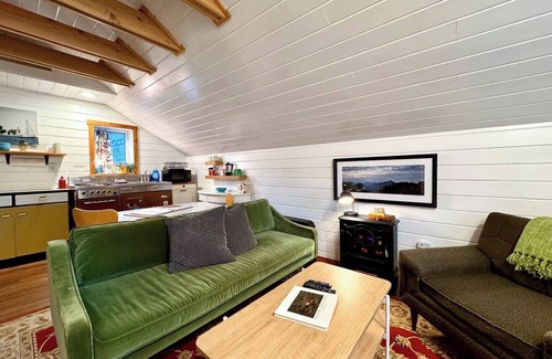Sturgeon Bay Apartment | A City Cottage in the heart of Sturgeon Bay