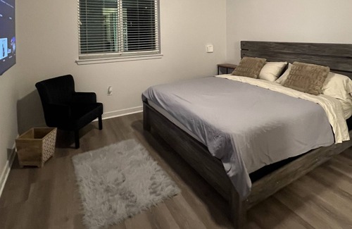 Warner Center Apartment | A-Class Luxury 2 Bedrooms Apt in Woodland Hills CA
