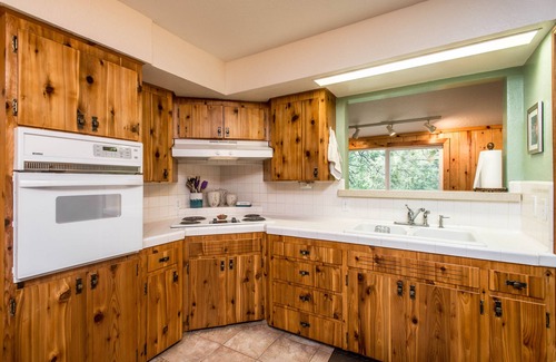 West Village Cabin | A Classic Forest Cabin with Modern Amenities - the Best of Both Worlds