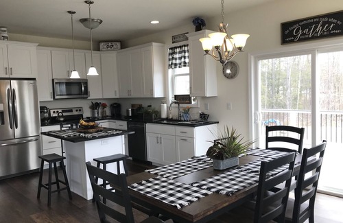 Ballston Spa House | A Coastal Farmhouse Style Home- 10 minutes from Downtown Saratoga Springs