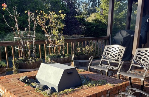 Fort Bragg House | A coastal lodge for all seasons!