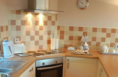 Jedburgh Cottage | A comfortable cottage with all amenities closeby, a few minutes walk of Jedburgh