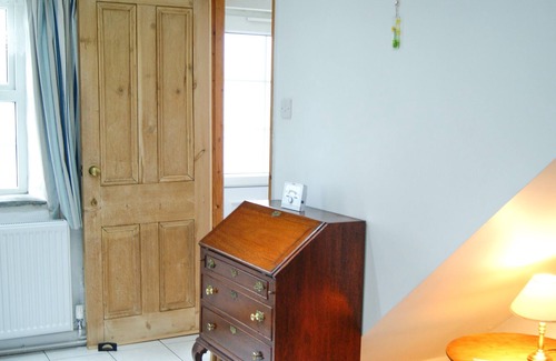 St Dogmaels Cottage | A cosy & bright cottage in the heart of St Dogmaels, Pembrokeshire