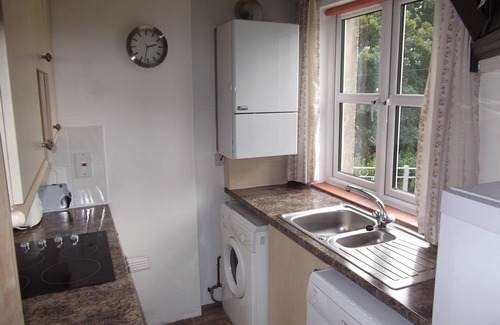 Garn Fadryn Cottage | A cosy, traditional two-bedroomed cottage with log burner and central heating.