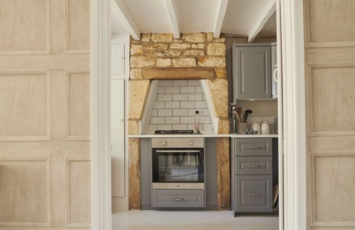 Blockley Cottage | A cotswold cottage that sleeps 4 guests in 2 bedrooms