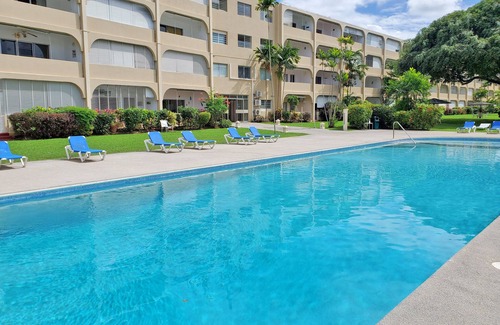 Sunset Crest Condo | A Cozy 1 bedroom 1 bathroom Barbados Vacation Rentals 5 Minutes Walk to Beach