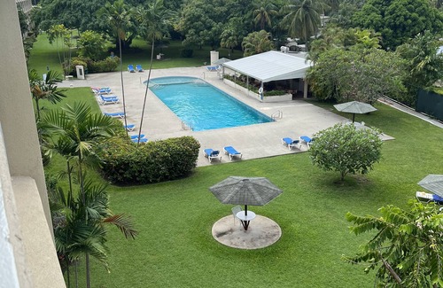 Sunset Crest Condo | A Cozy 1 bedroom 1 bathroom Barbados Vacation Rentals 5 Minutes Walk to Beach
