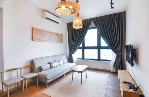 Taman Pertama Apartment | A Cozy 3BR Apt Near Sunway Velocity, FREE Parking