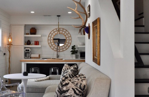 Charlotte House | A Cozy and Chic Studio