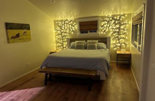 Hawi House | A Cozy Cabin In The Country