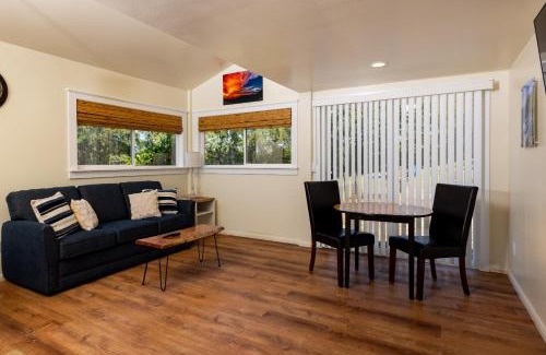 Hawi House | A Cozy Cabin In The Country