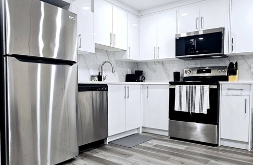 Northeast Edmonton House | A Cozy Home away from Home located in the beautiful neighborhood of McConachie.