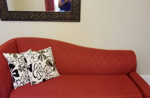 East Durham House | A Cozy Pet Friendly close to Downtown 4.4 miles to Duke Hospital