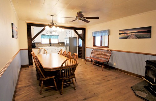 New Bedford Cottage | A cozy, relaxing cottage in Ohio's Amish country.