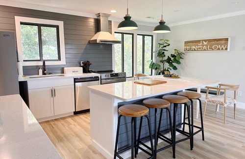 The Point House | A cozy retreat 5 min. from the Beach and located at The Point of Emerald Isle.