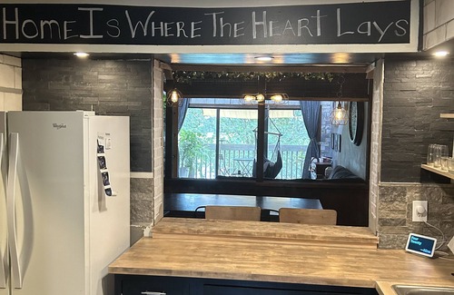 Kirkman South Condo | A cozy rustic NYC inspired Loft located in the oasis of Orlando prime loaction