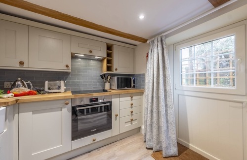 Docking Cottage | A delightful mid-terrace Victorian cottage only a short drive from the coast!
