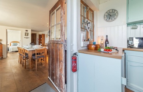 Coverack House | A dream seaside escape perfect for taking in the beauty of the Cornish coastline