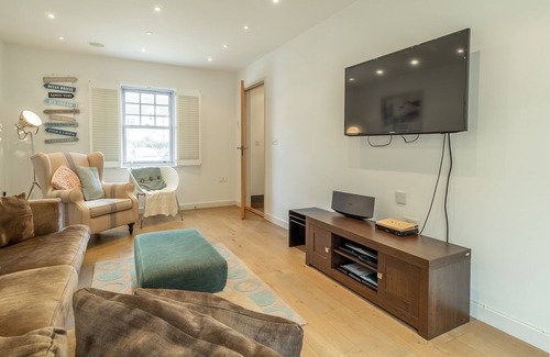 Porthtowan House | A fabulous beach house, just a stone’s throw from the sandy beach.