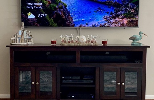Taylor Lake Village House | A family friendly home that is a perfect place to relax.
