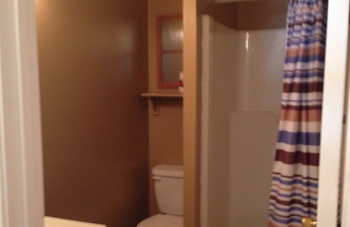 Hodgenville House | A Family- Friendly Rental Located To Many Tourist Attractions!