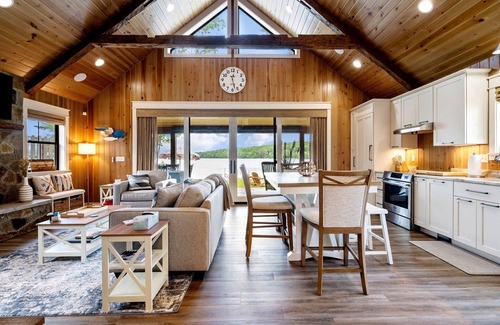 Belgrade House | A Family's Paradise: Spacious 3BR/2BA w/Game Room