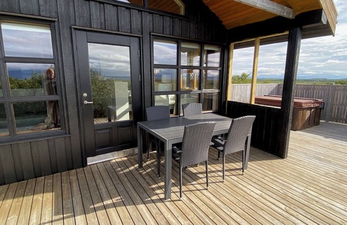 Borgarnes House | A fantastic location with a great mountain view