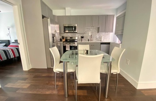 The Heights Apartment | A few minutes away of PATH to Manhattan New YorK