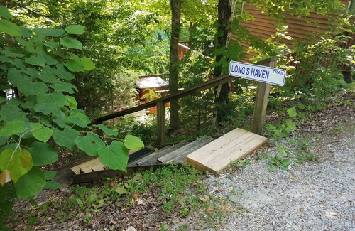 Flat Hollow Marina Ski Chalet | A few more steps but less expensive!