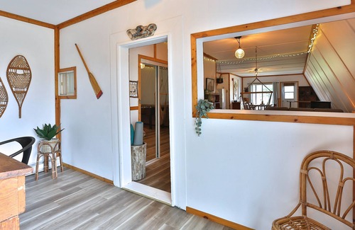 Potton Cottage | A Frame access to the river - 15 min from Mount Olwshead