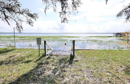 Vacation Village House | A-Frame Cottage w/Lake Access! Near Disney & NTC